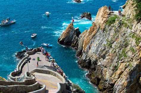 places to visit in acapulco.